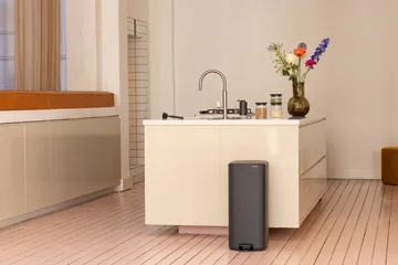 Bo pedalbøtte 30 L - Mineral Infinite Grey - Brabantia