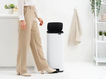 Bo pedalbøtte 30 L - White - Brabantia