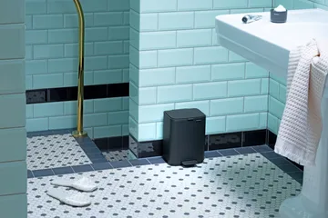 Bo pedalbøtte 4 L - Mineral Infinite Grey - Brabantia