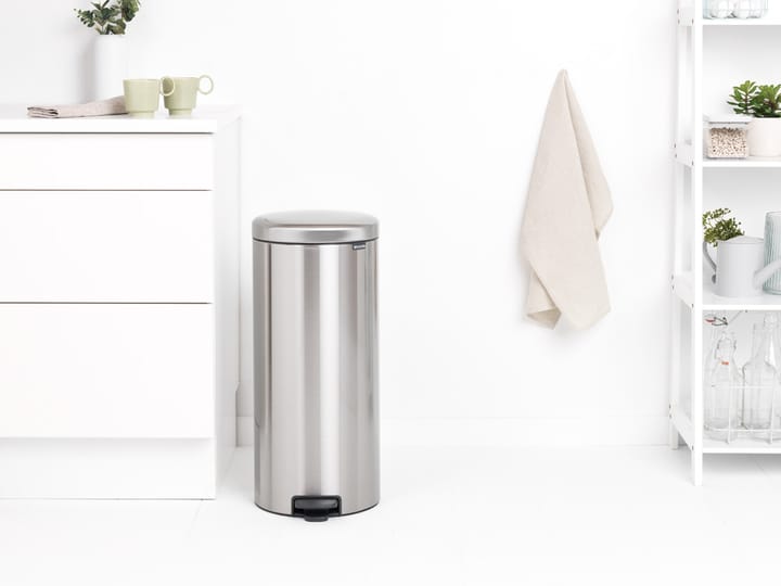 New Icon pedalbøtte 30 liter, Matt steel fingerprint proof Brabantia