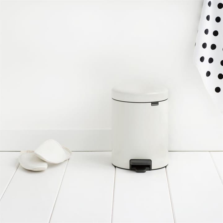 New Icon pedalbøtte 5 liter, white (hvit) Brabantia