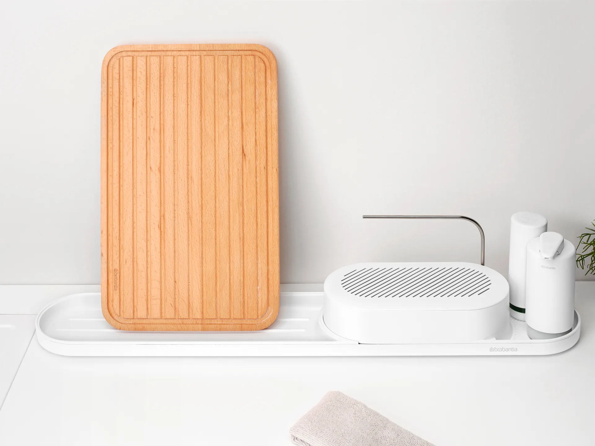 SinkStyle oppvaskorganiserer sett 4 deler, Mineral Fresh White Brabantia