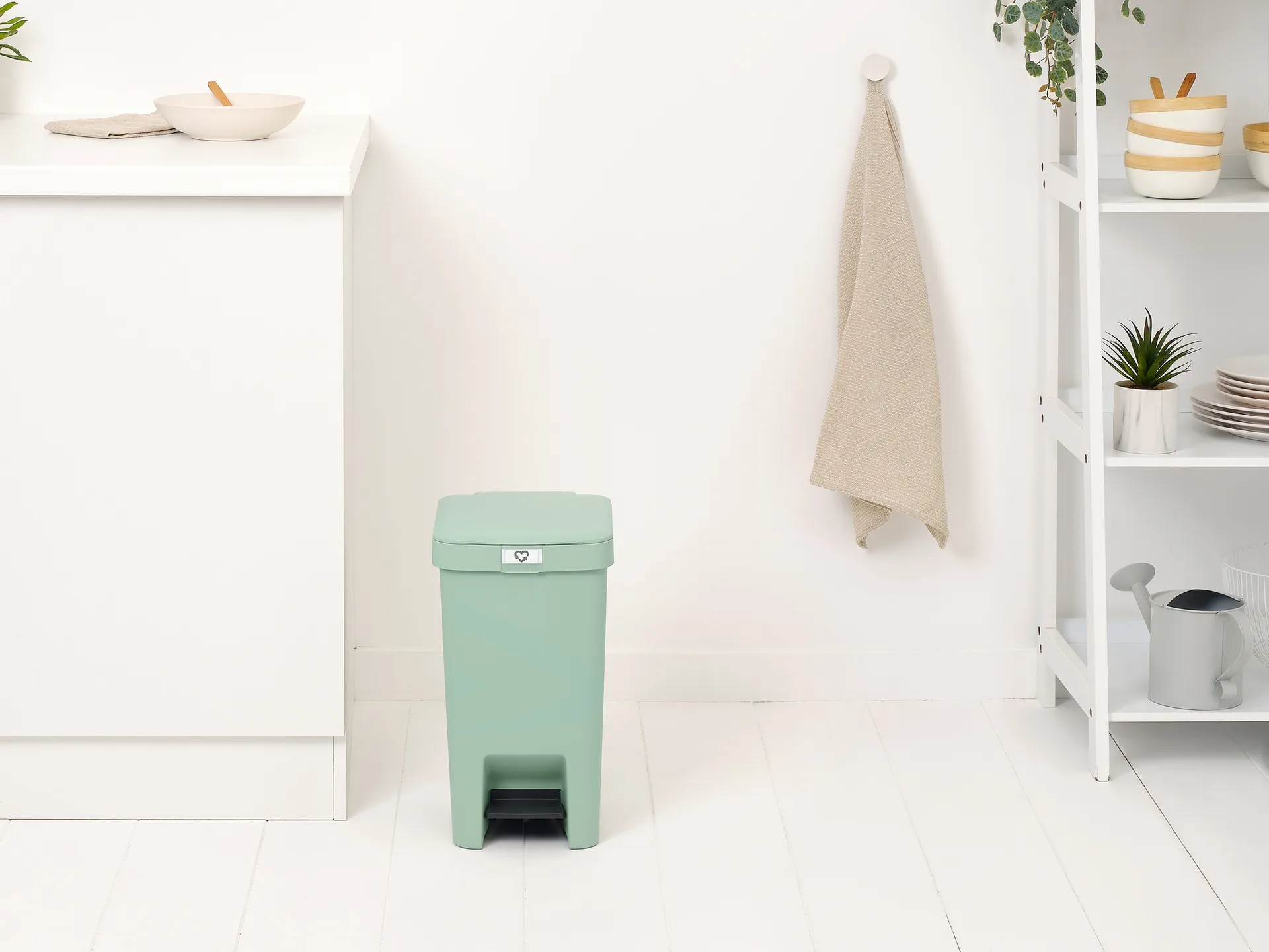 StepUp pedalbøtte 16 l, Jade green Brabantia