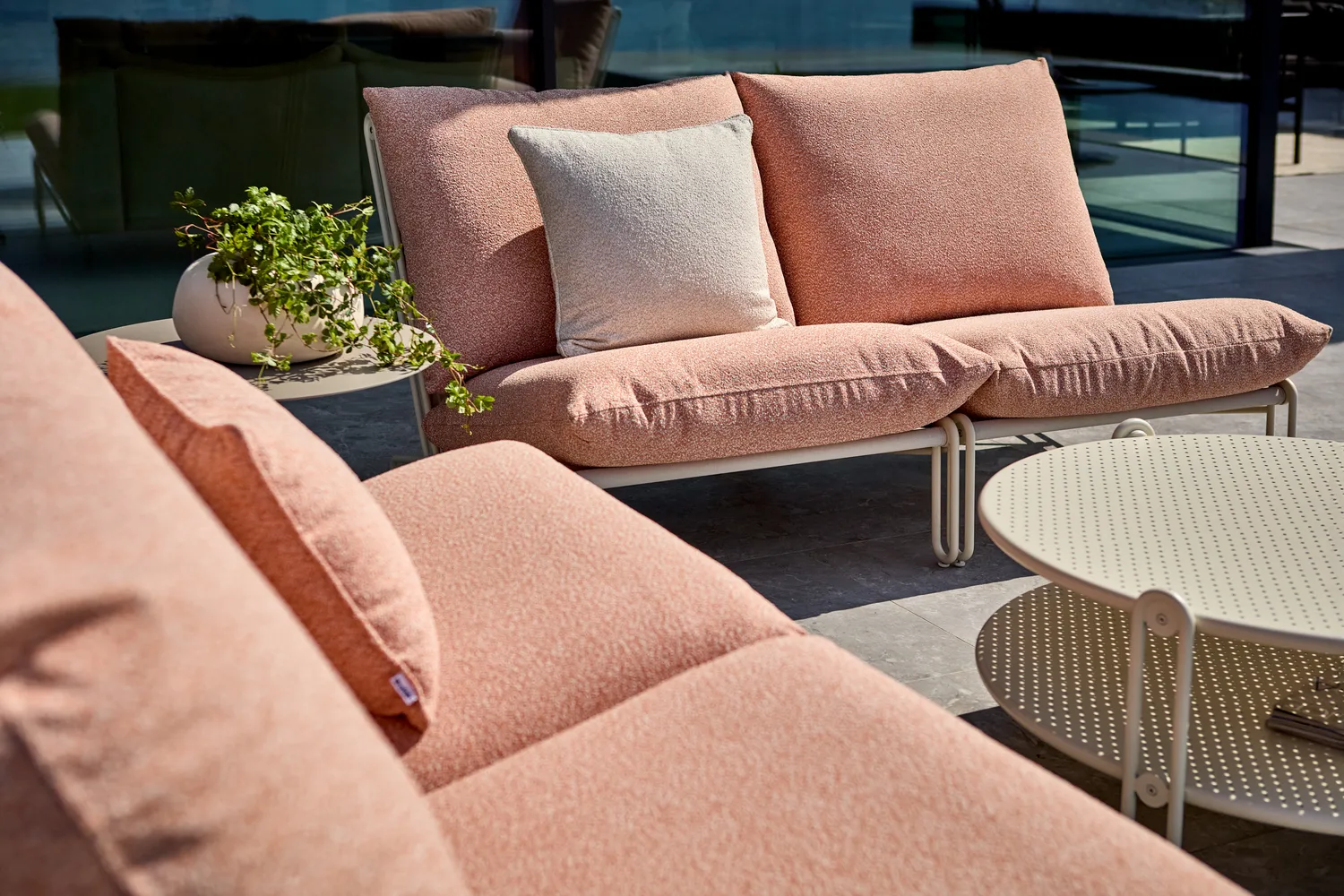 Blixt loungestol, Pearl white-teddy orange Brafab