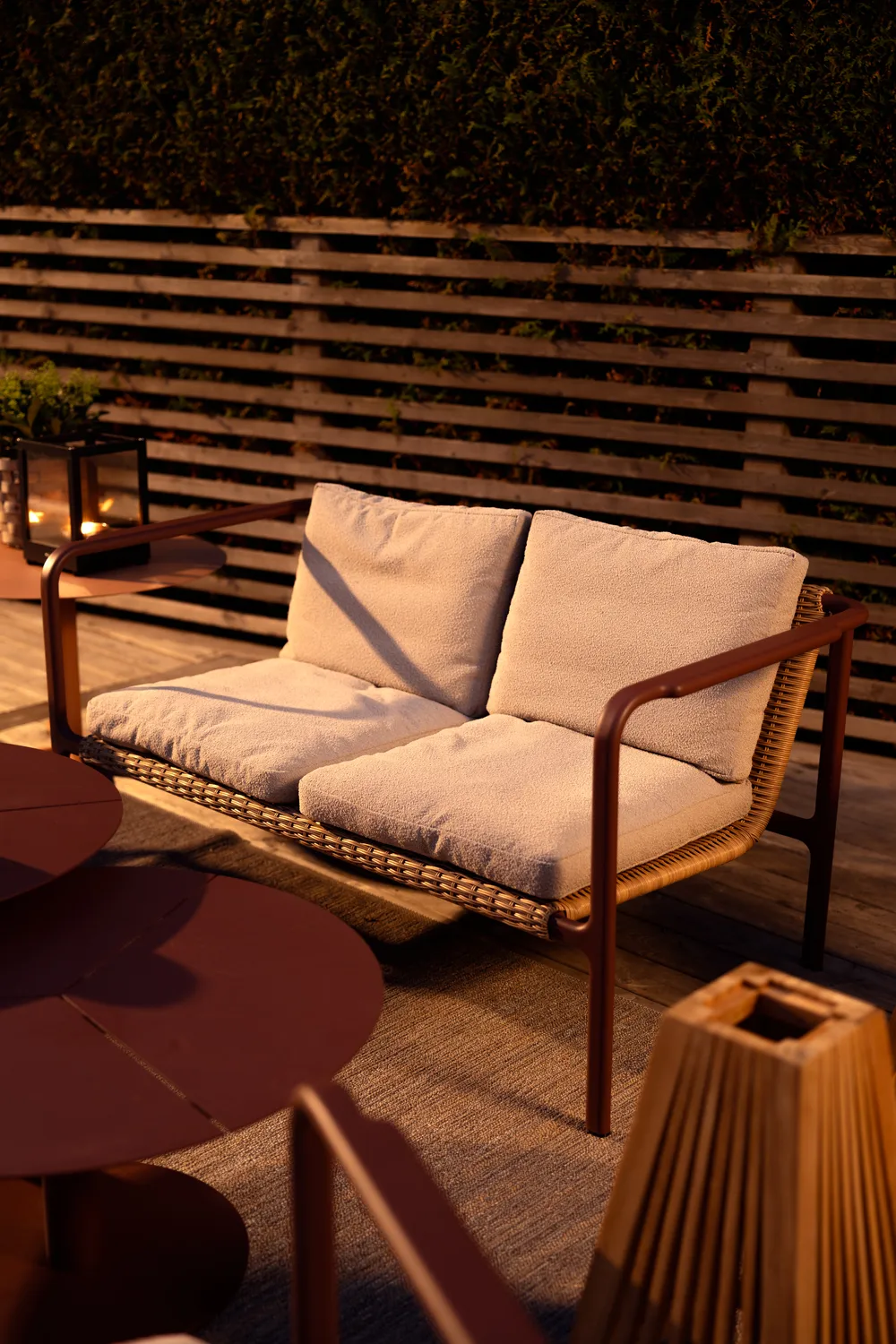 Motty sofa, Zin red-teddy beige, 2-seter Brafab