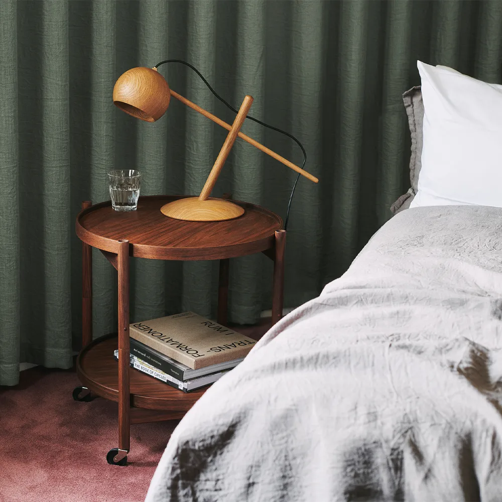 Bølling Tray Table model 50 rullebord, eik røkt, røkt oljet eikestativ Brdr. Krüger