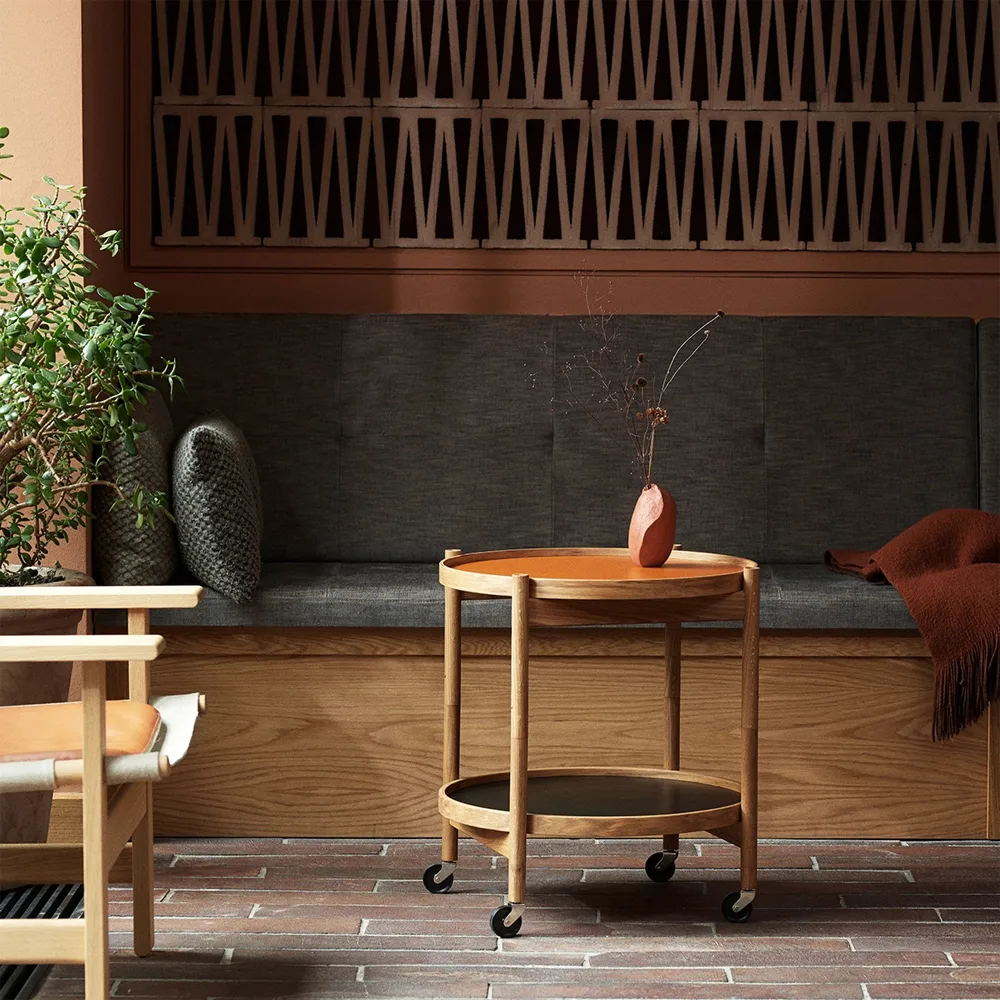 Bølling Tray Table model 50 rullebord, stone, ubehandlet eikestativ Brdr. Krüger