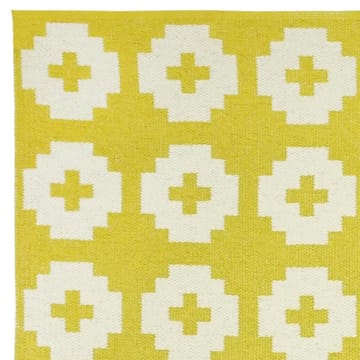 Flower gulvteppe stort sun (gult) - 170x250 cm - Brita Sweden