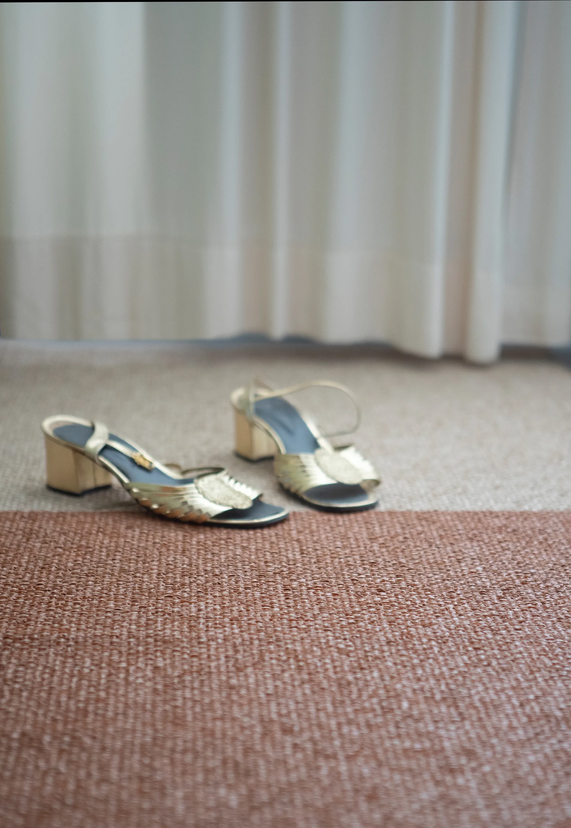 Moor matte cream (kremhvit-terrakotta), 70 x 200 cm Brita Sweden