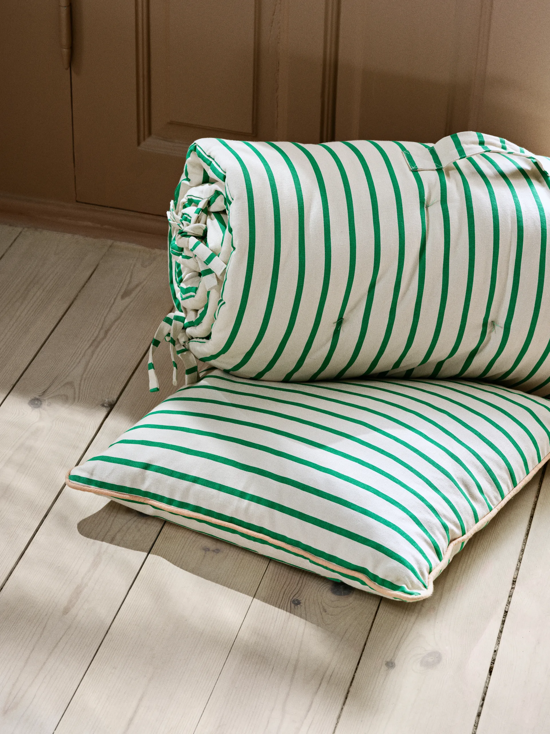Franca benkepute 42 x 100 cm, Jelly green Broste Copenhagen