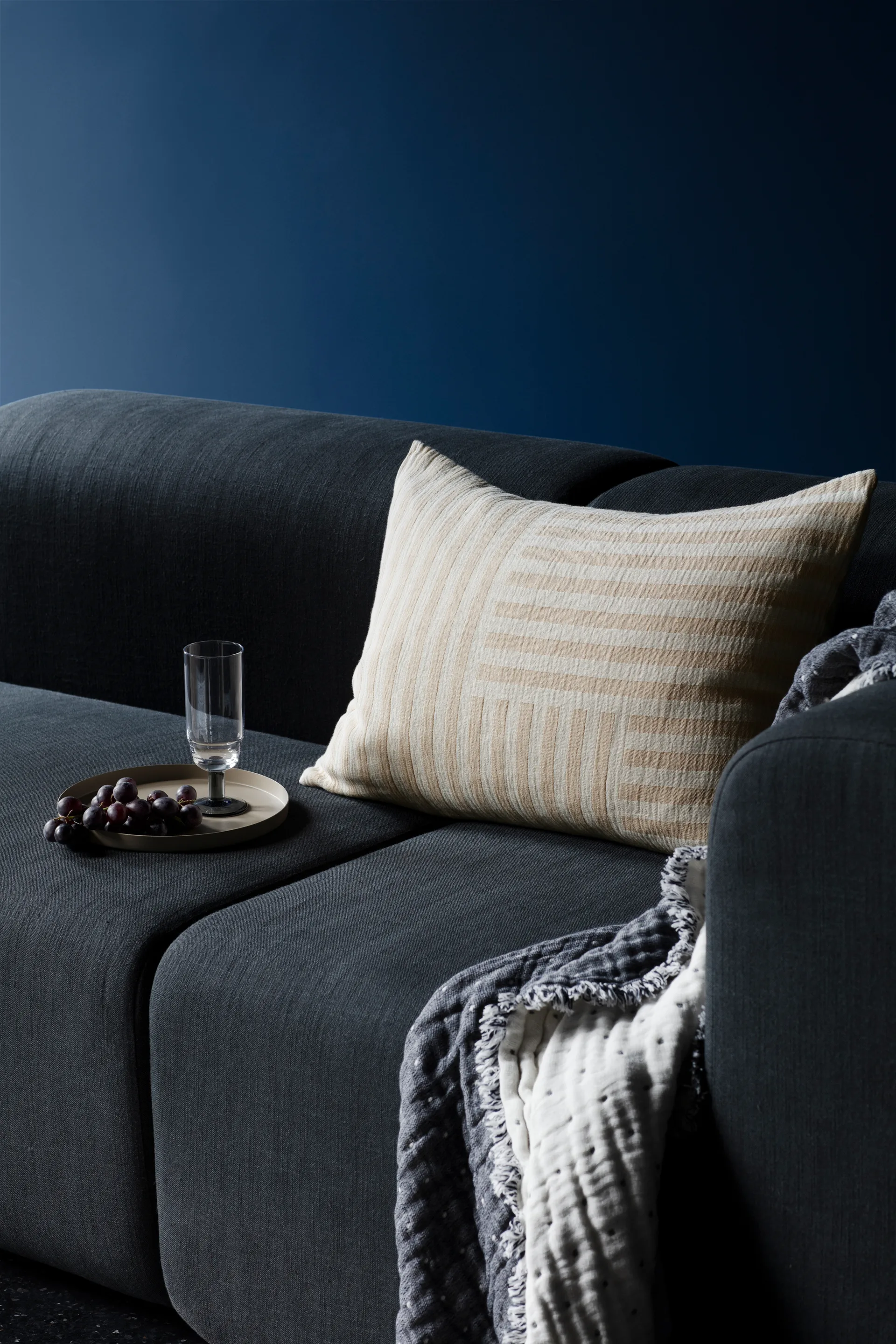 Nordic Bistro champagneglass 20 cl, Clear-smoke stem Broste Copenhagen