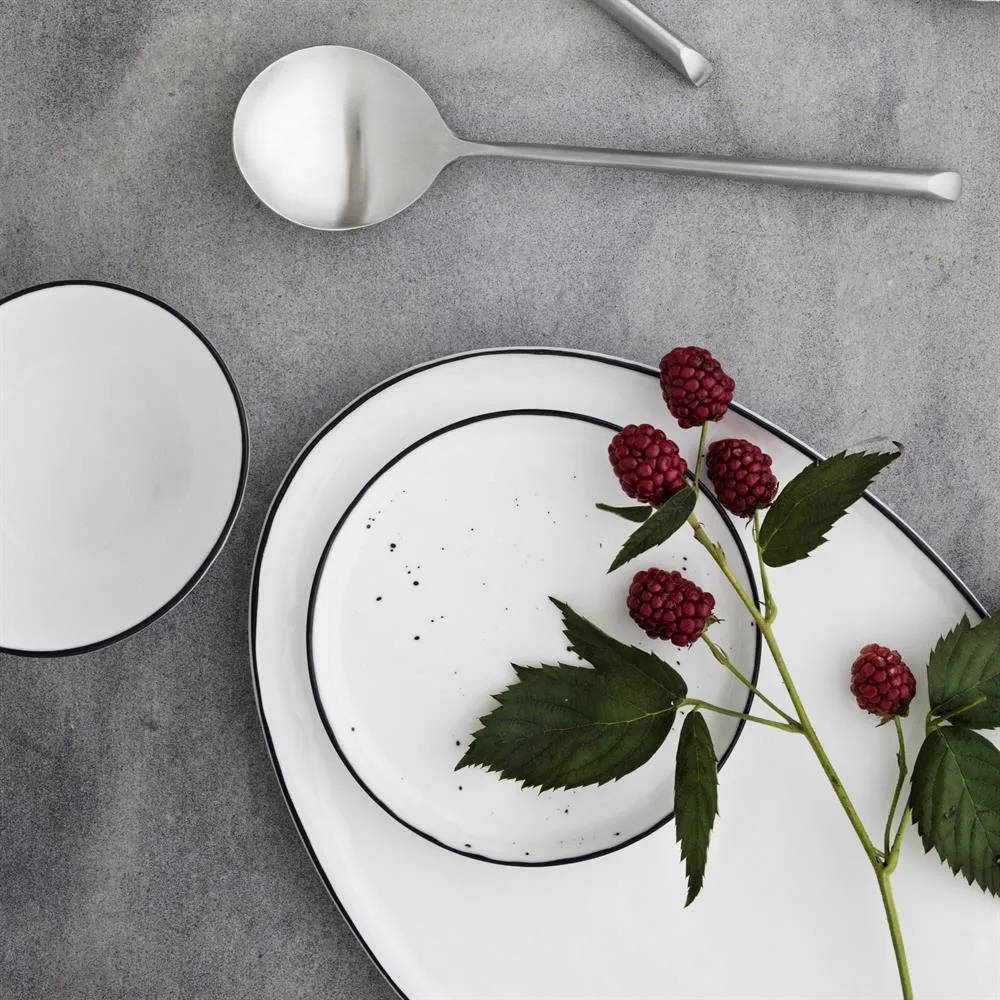 Salt tallerken med prikker, Diameter 13,8 cm Broste Copenhagen
