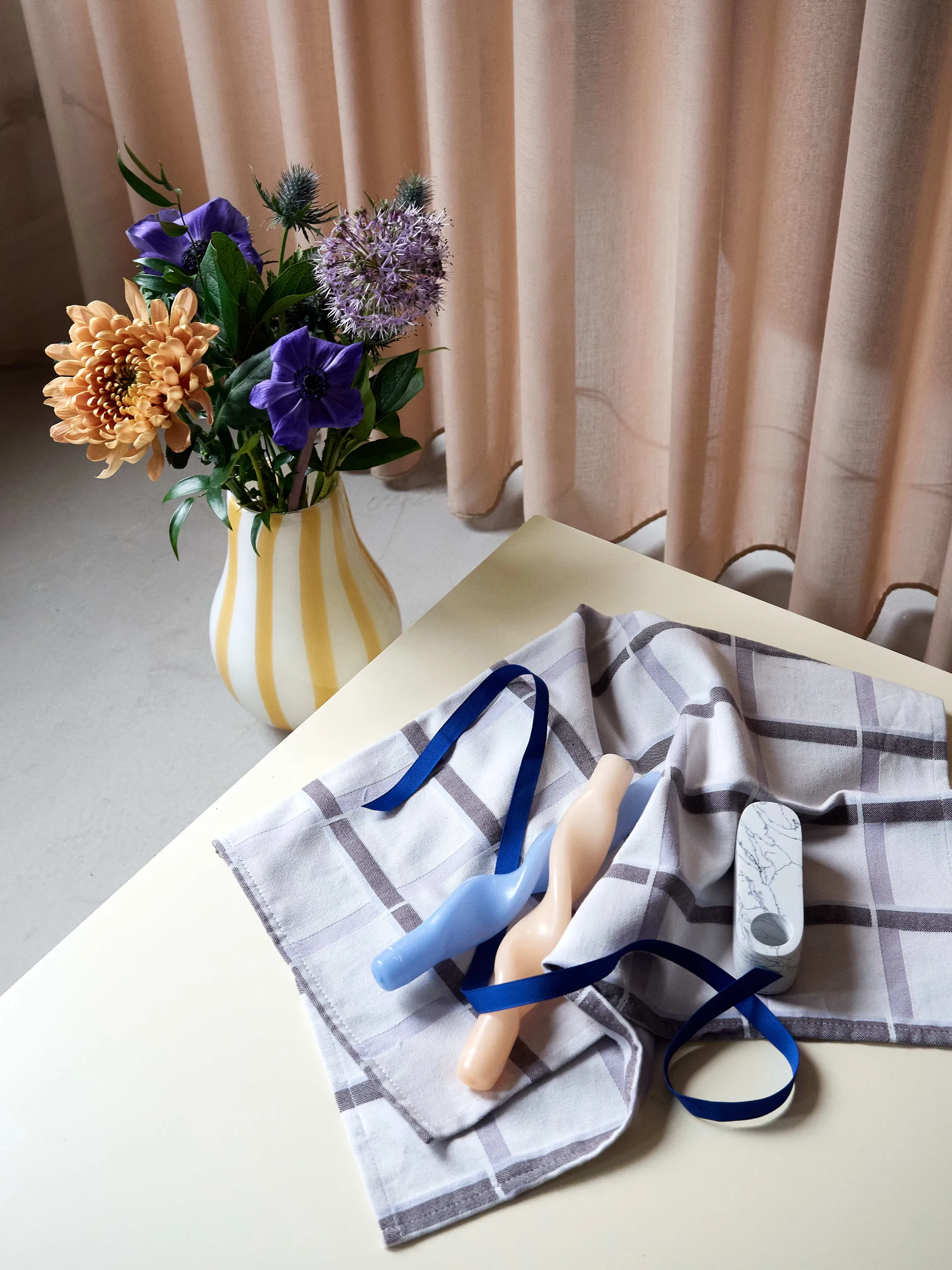 Twisted candles tvinnede lys 23 cm 2-pakning, Walnut Broste Copenhagen