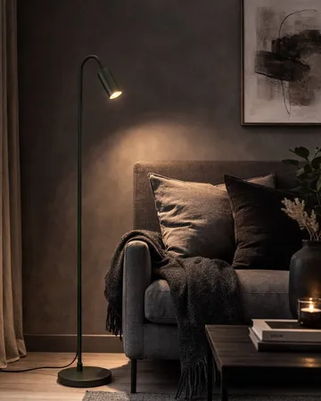 Curve gulvlampe 146 cm - Matt grønn - By Rydéns