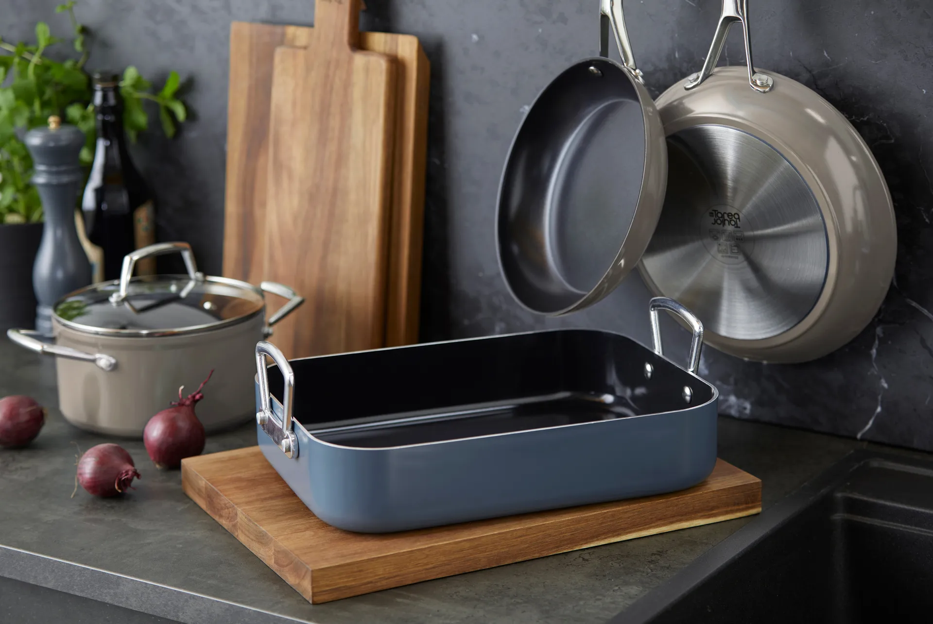 Vivian stekepanne aluminium Ø28 cm, Beige By Tareq Taylor