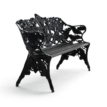 Classic sofa - Mahogni svart beis, svart stativ - Byarums bruk