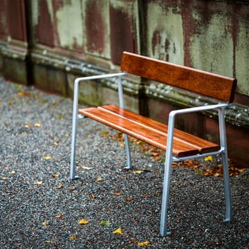 Piccolo sofa - Mahogni sort lasur, sort stativ - Byarums bruk