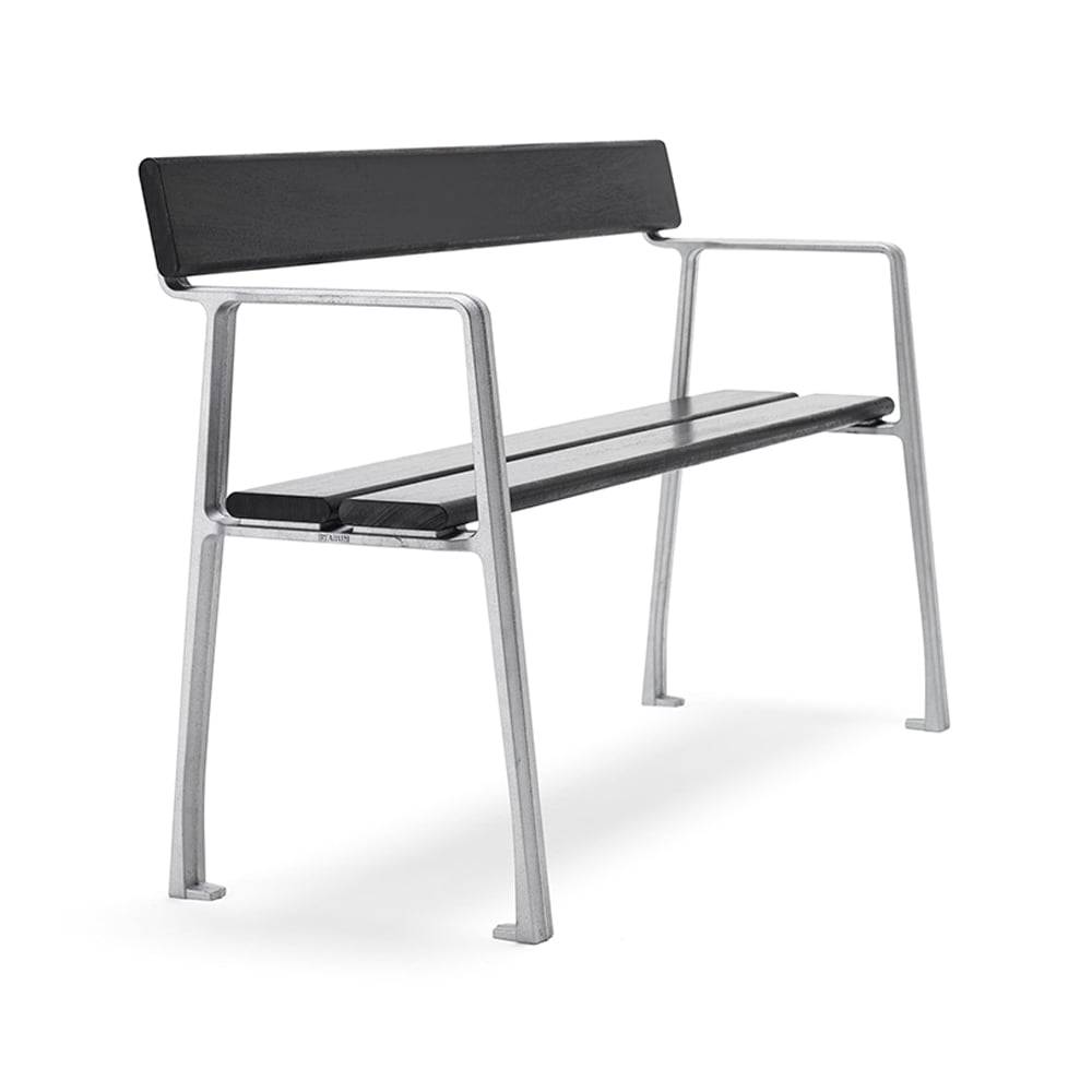 Byarums bruk Piccolo sofa Mahogni svart beis, rått aluminiumstativ