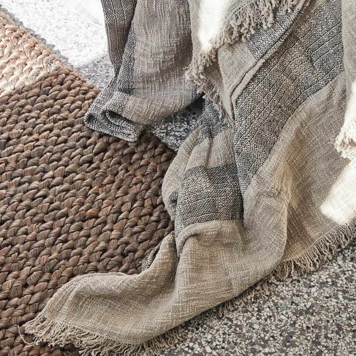 Ashild sengeteppe 280x280 cm, Haze-coal byNORD