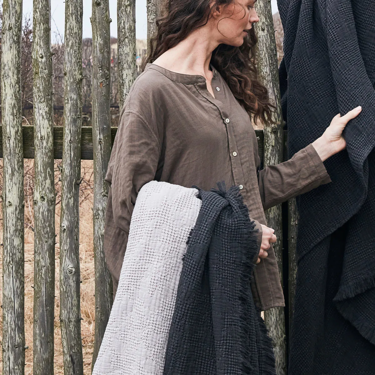 Hilda sengeteppe 170 x 180 cm, Coal byNORD