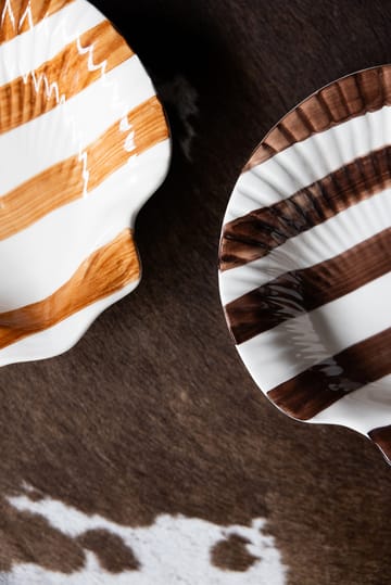 Armona stripe tallerken 23,5x23,5 cm - Mørkebrun-hvit - Byon