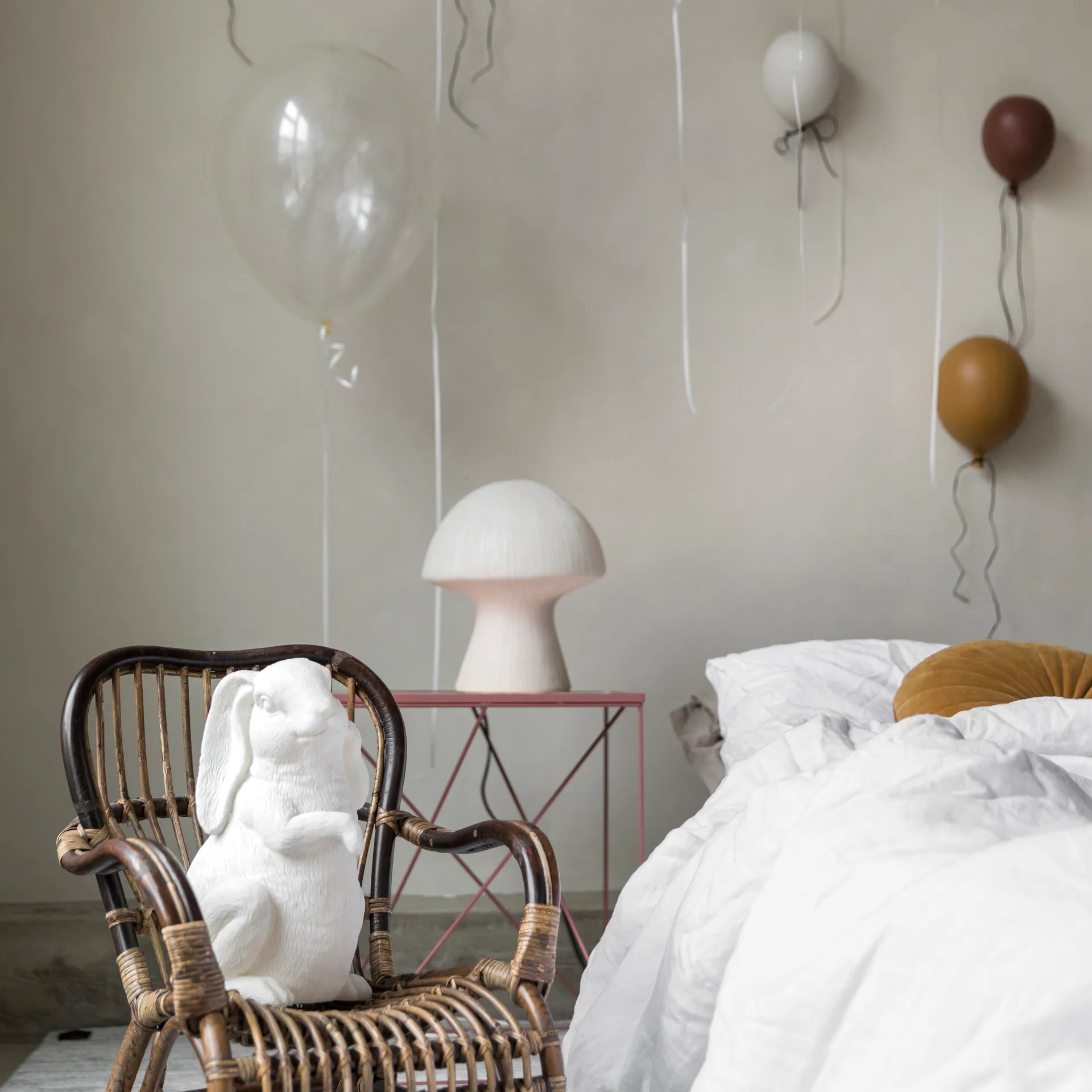 Byon Mushroom bordlampe, Hvit Byon