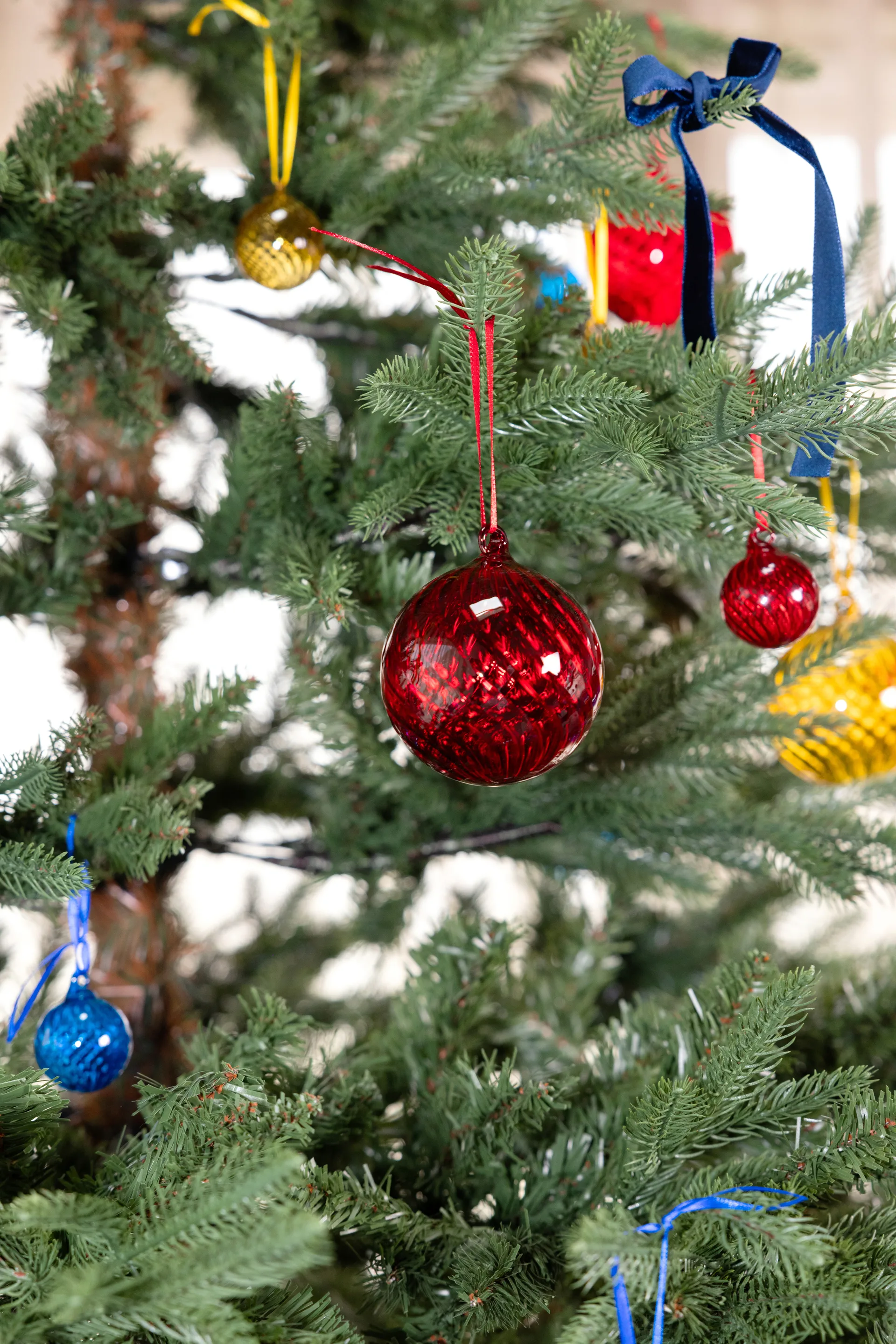 Opacity juletrekule M Ø8 cm 2-pakning, Rød Byon