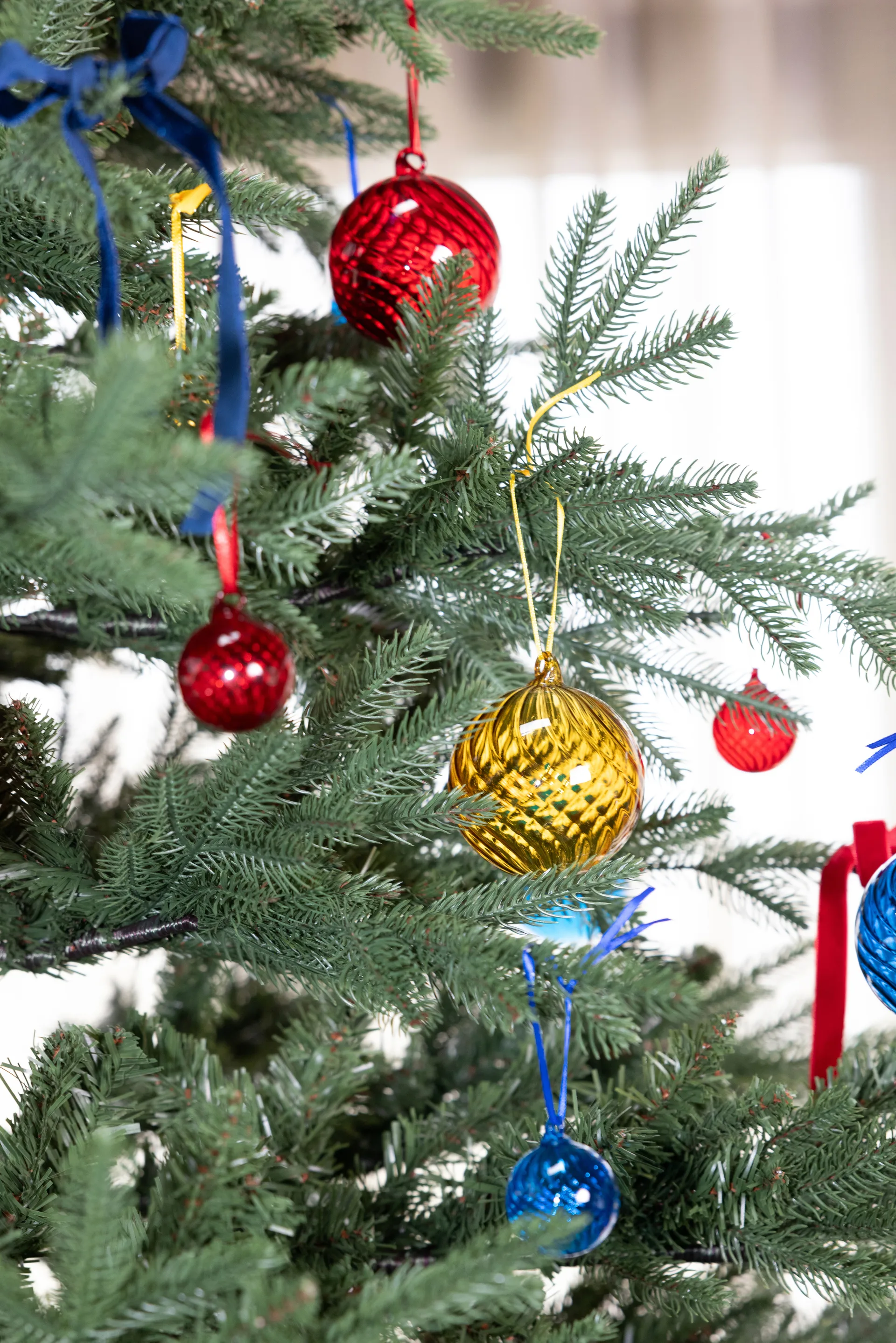 Opacity juletrekule M Ø8 cm 2-pakning, Rød Byon