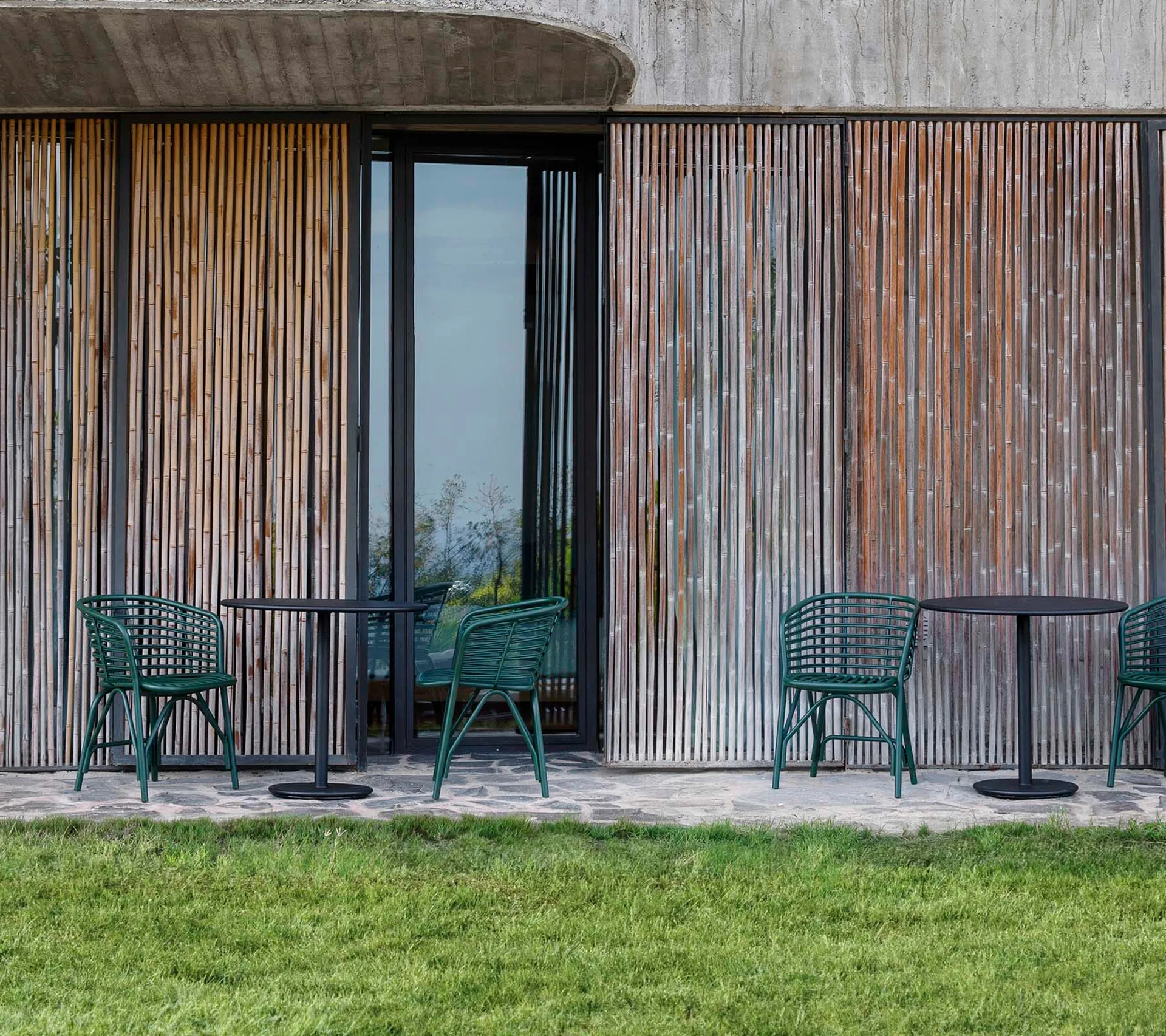 Drop kafébord Ø80 cm, Lava grey-lava grey Cane-line