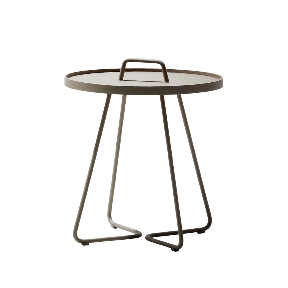 Bilde av Cane-line On The Move bord Ø52 cm Taupe