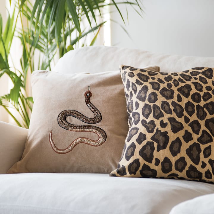 Embroidered Cobra putevar 50x50 cm, Beige Chhatwal & Jonsson