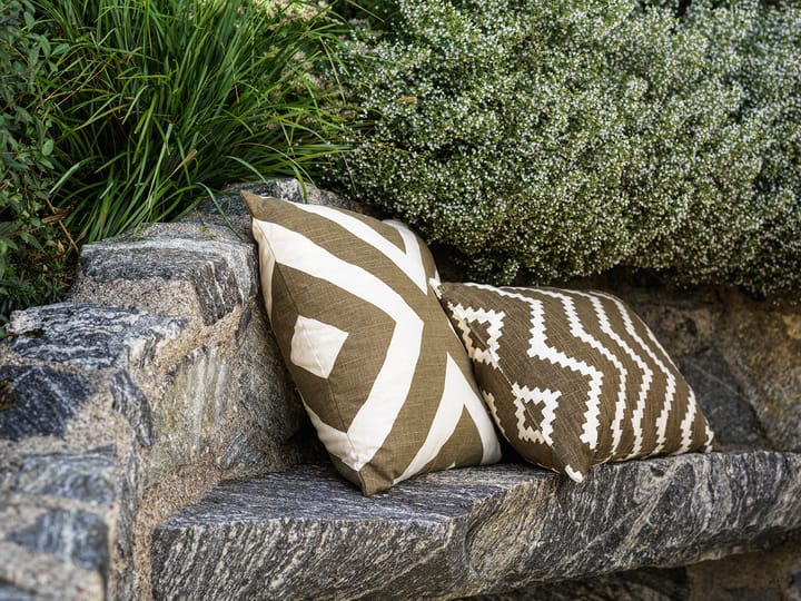 Impal Outdoor pute, Shitake/off-white, 50 cm Chhatwal & Jonsson