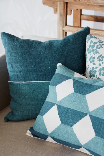 Indu putevar 50 x 50 cm - Off white-heaven blue - Chhatwal & Jonsson