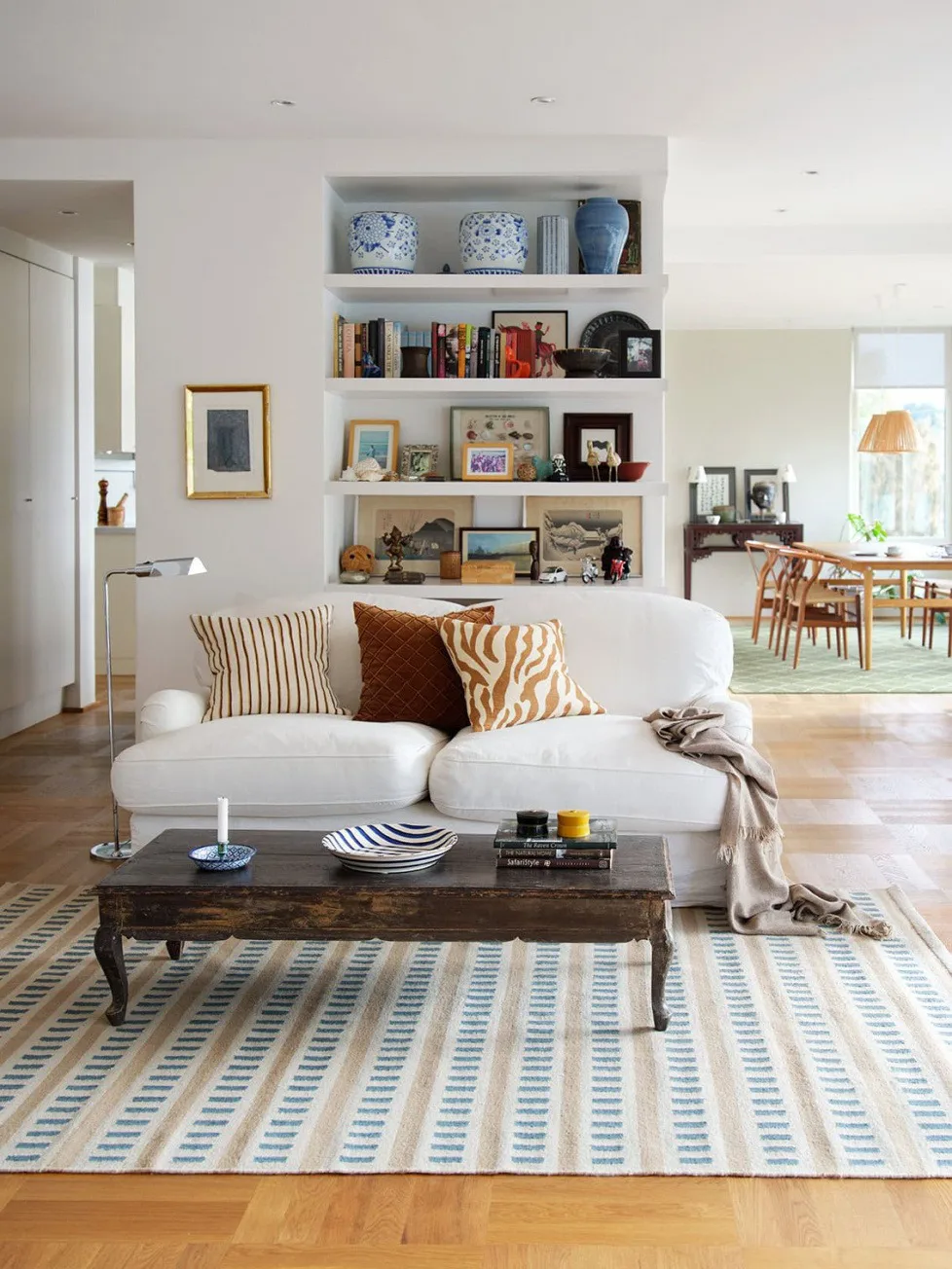 Ladakh ullteppe, Off white-l. beige-heaven blue, 230x320 cm Chhatwal & Jonsson