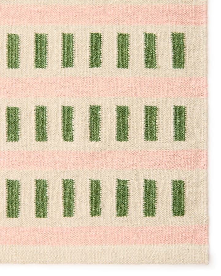 Ladakh ullteppe - Offwhite-green-pink, 230x320cm - Chhatwal & Jonsson