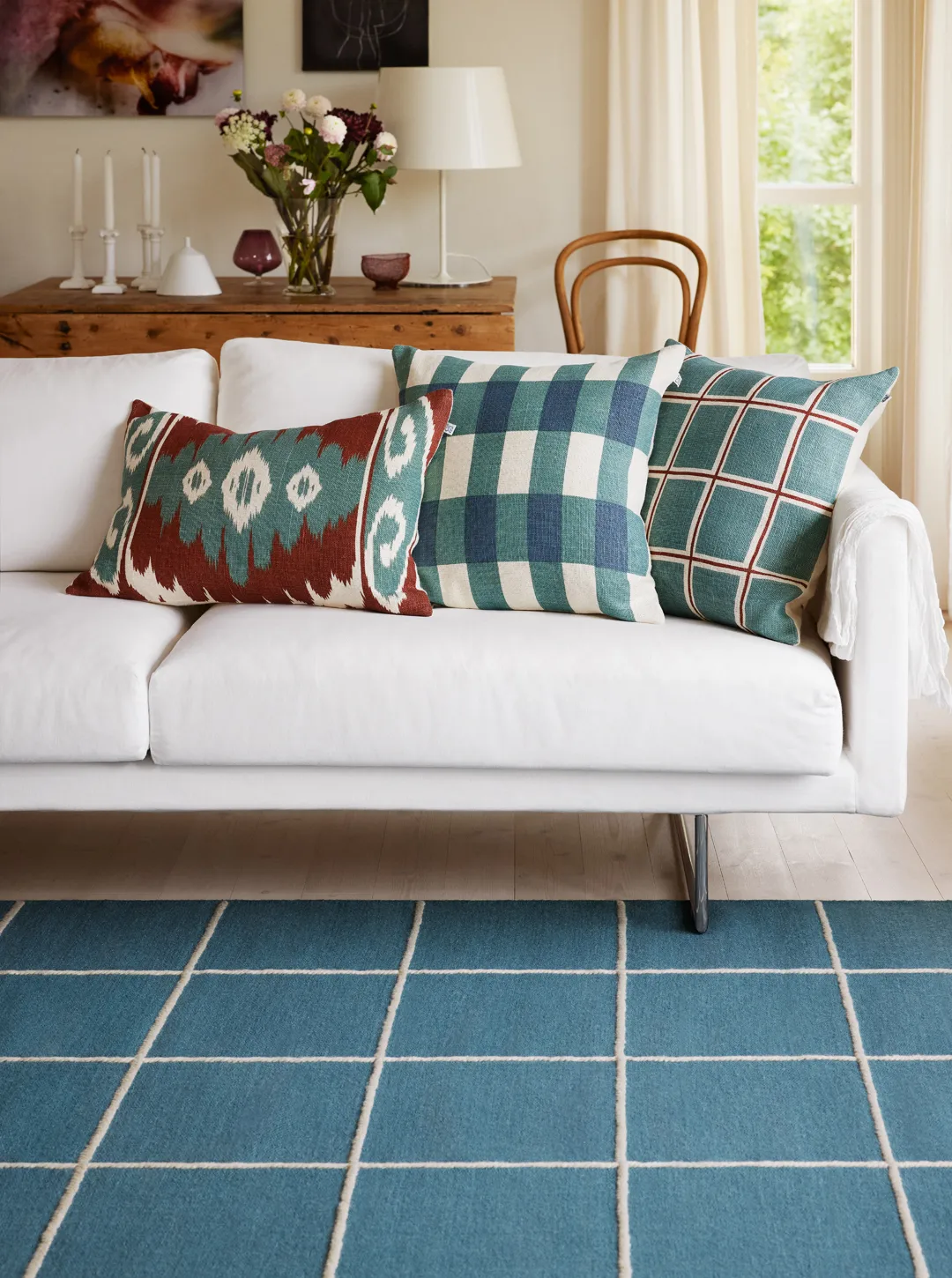 Milan teppe, Heaven blue-off white, 230x320 cm Chhatwal & Jonsson