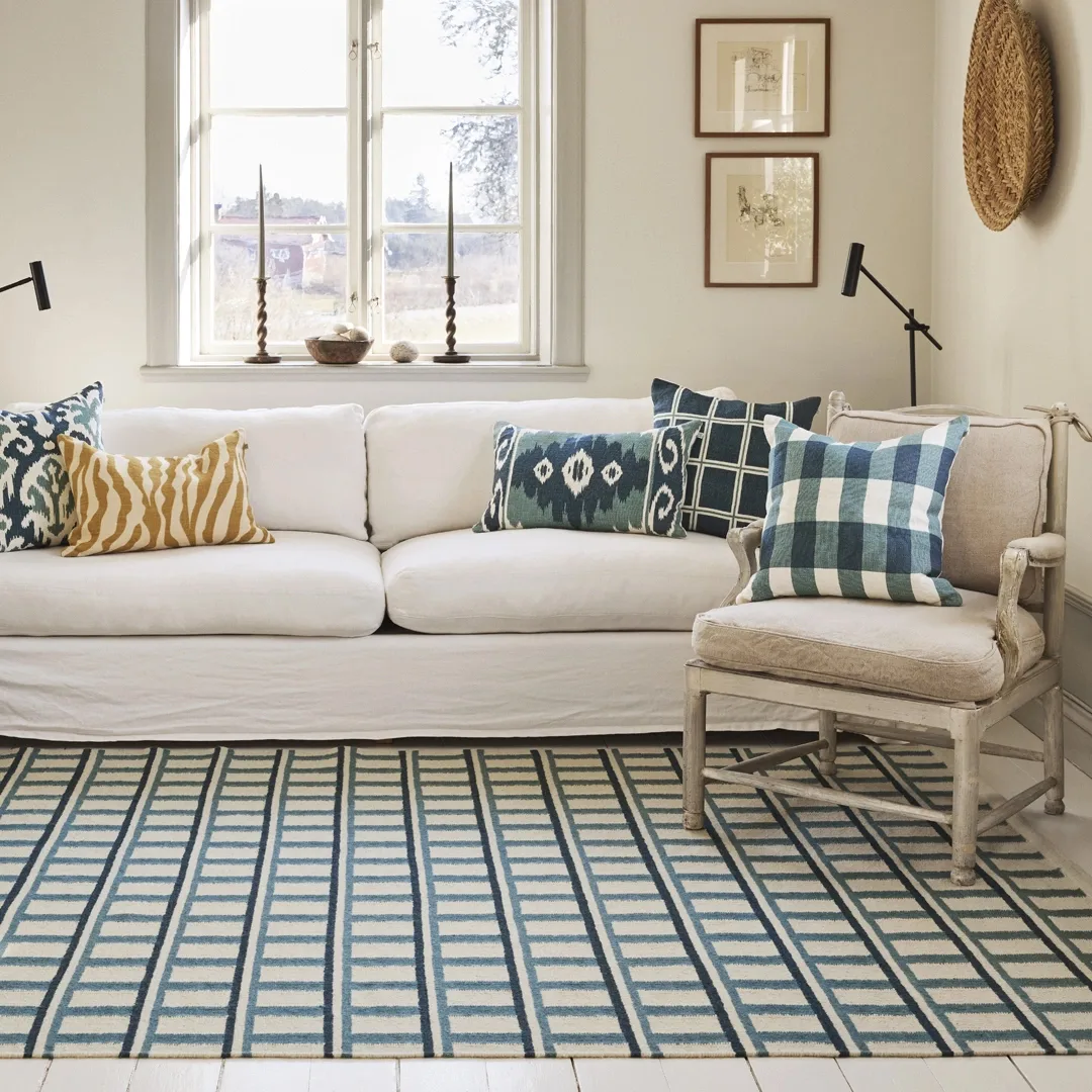 Mysore ullteppe 180x270 cm, Off white-heaven blue Chhatwal & Jonsson