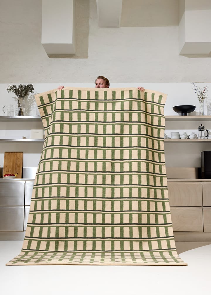 Mysore ullteppe, Off white-green-dark green, 180x270 cm Chhatwal & Jonsson