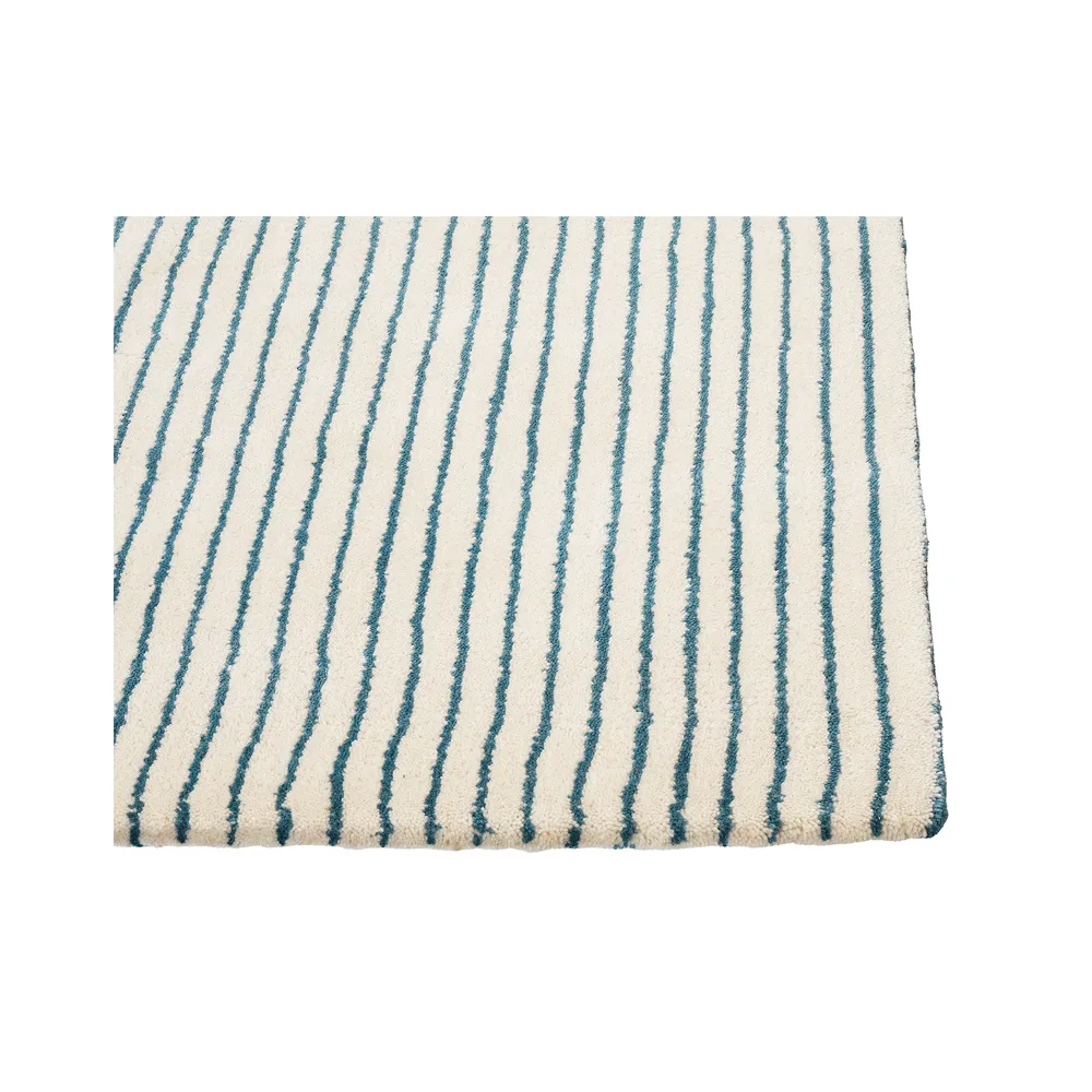 Radha ullteppe 180x270 cm, Off white-heaven blue Chhatwal & Jonsson