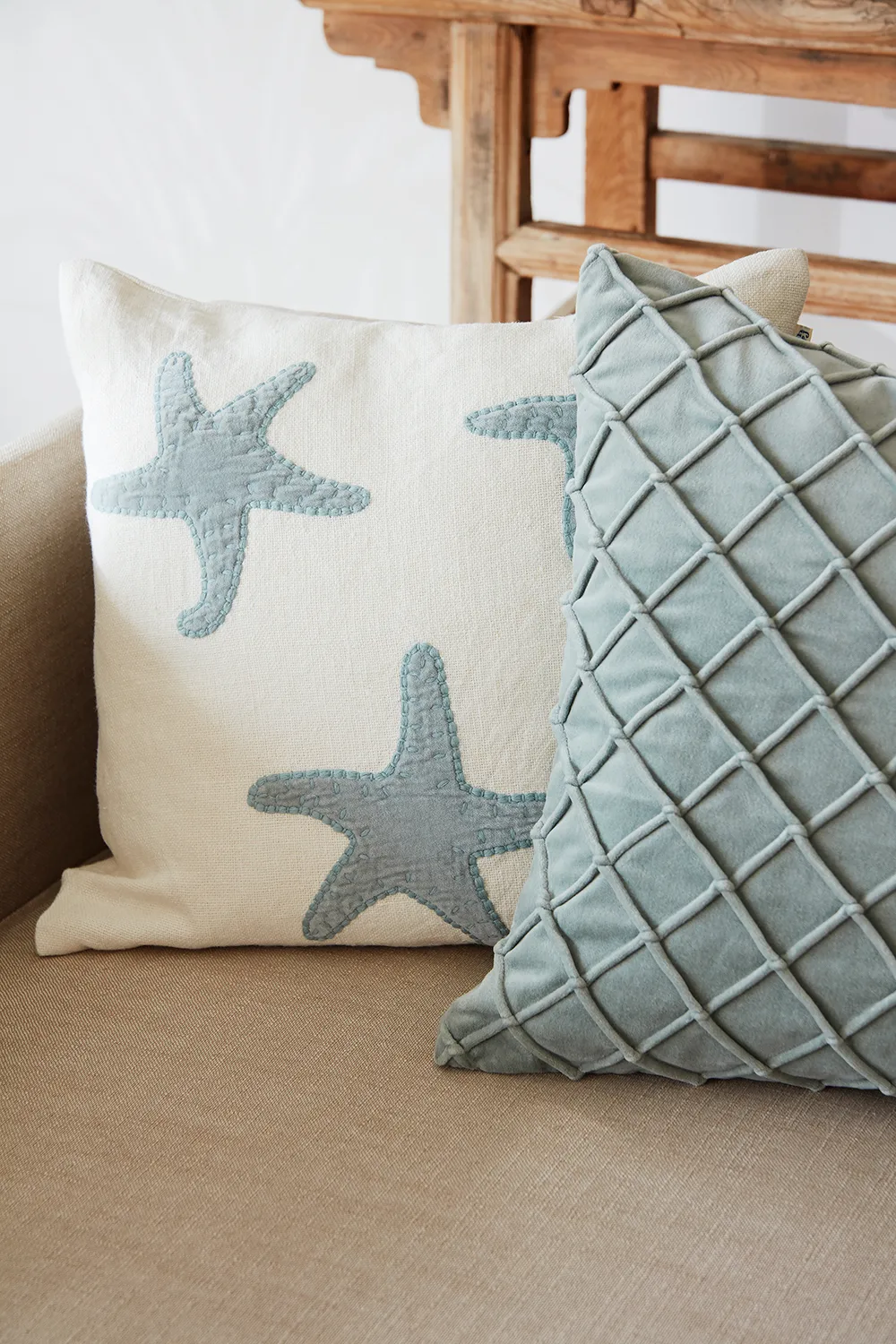 Star Fish putevar 50 x 50 cm, Off white-aqua Chhatwal & Jonsson