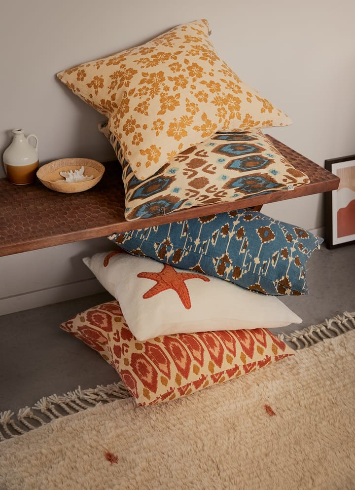 Star Fish putevar 50 x 50 cm, Off white-orange Chhatwal & Jonsson