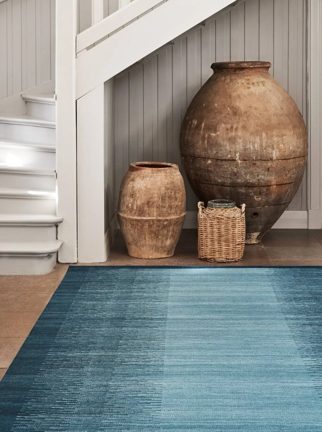 Tapti ullteppe, Blue-Heaven Blue, 320x230 cm Chhatwal & Jonsson