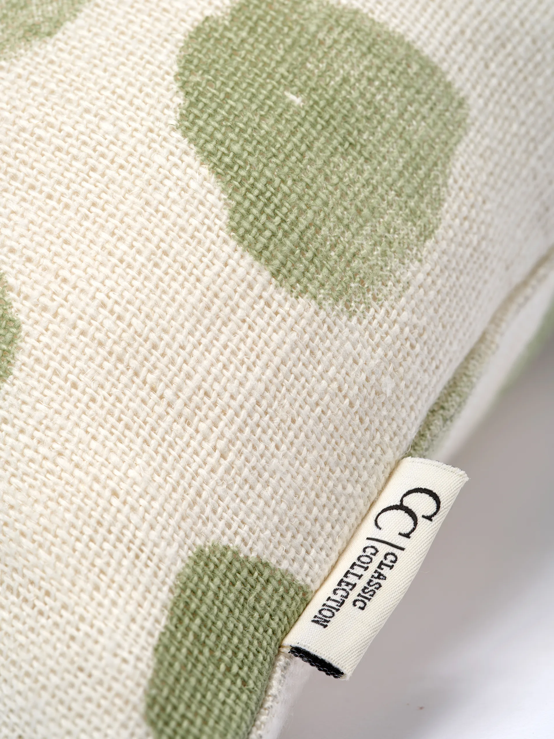 Dotty putetrekk 50 x 50 cm, Hvit-Tea Classic Collection