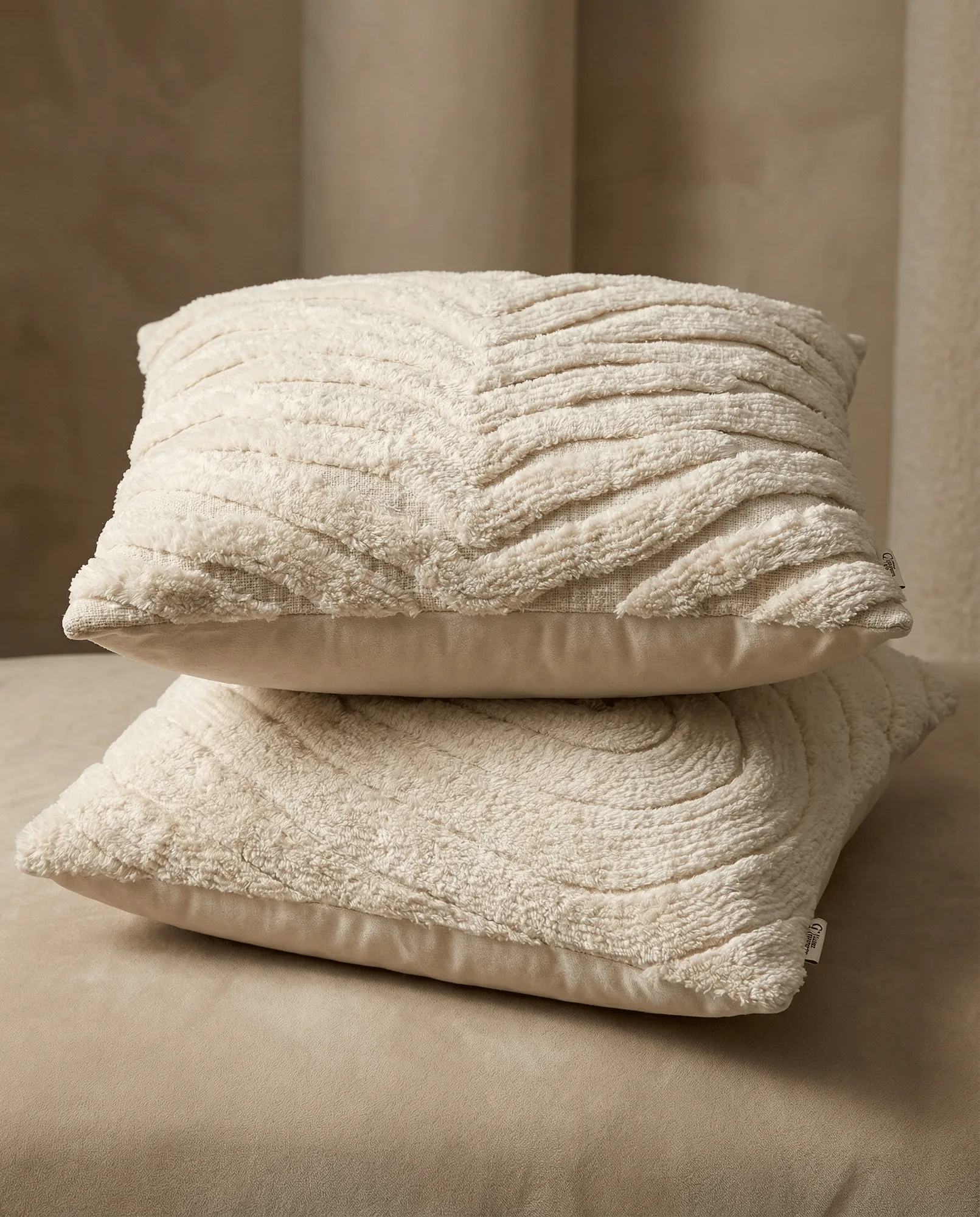 Zebra Tuft putetrekk, Off white, 50x50 cm Classic Collection