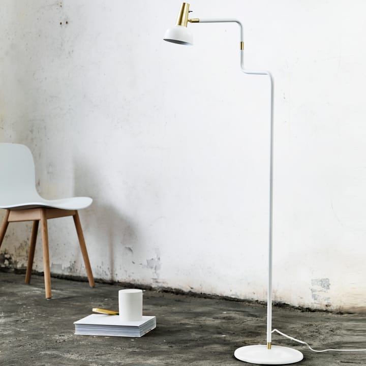 Ray gulvlampe - hvit-messing - CO Bankeryd