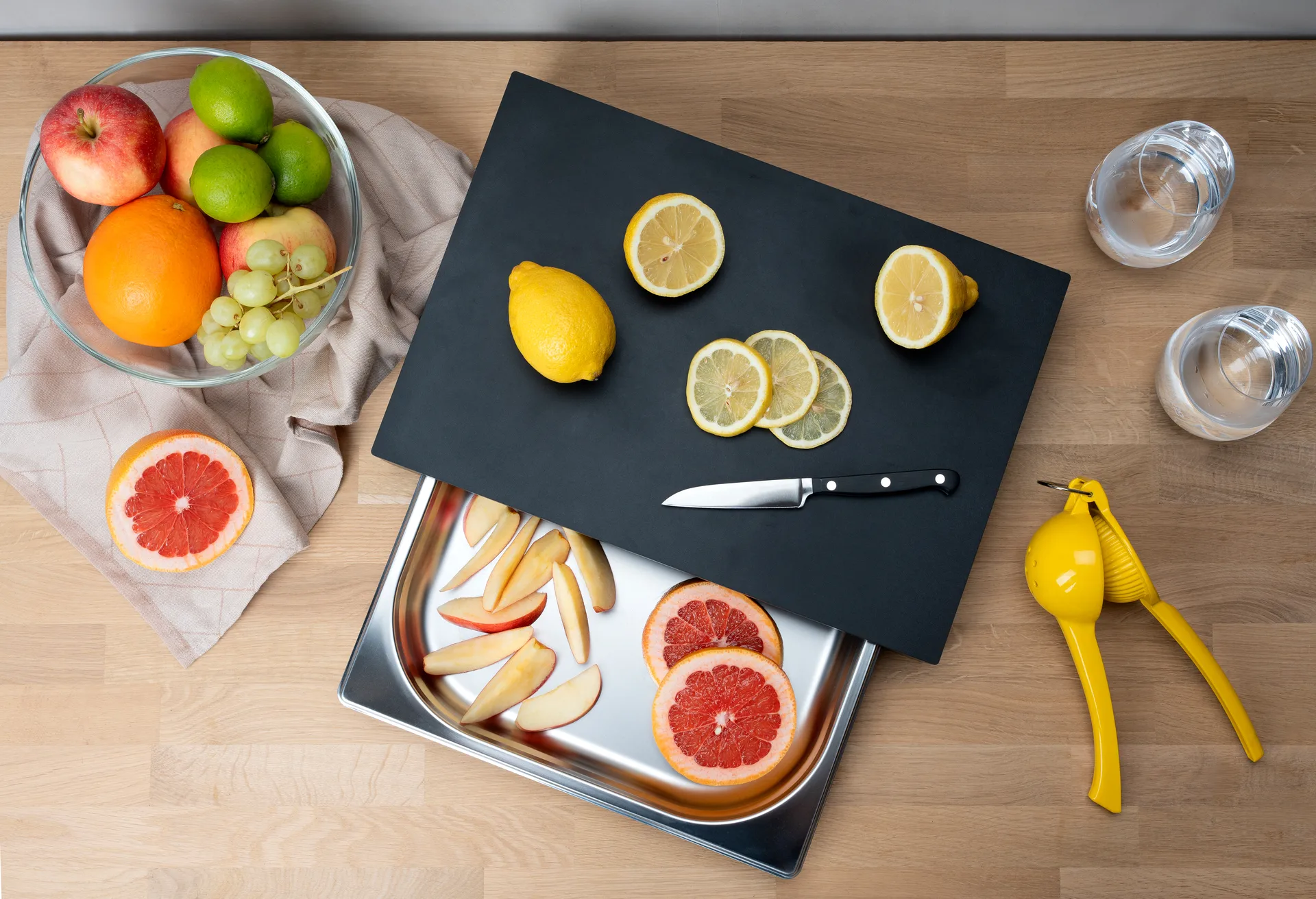 Duracore skjærefjøl med skuff, 39x27 Continenta