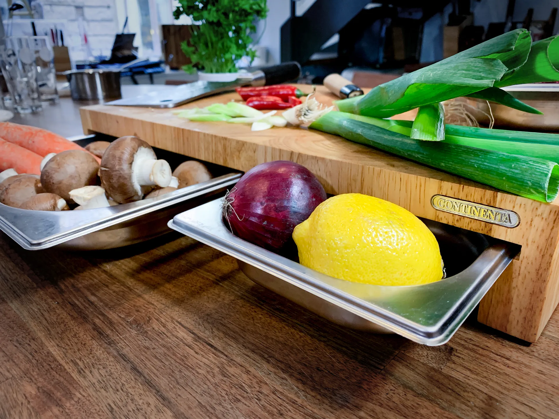 Skjærefjøl gummitre med 3 panner, 32 x 48 cm Continenta