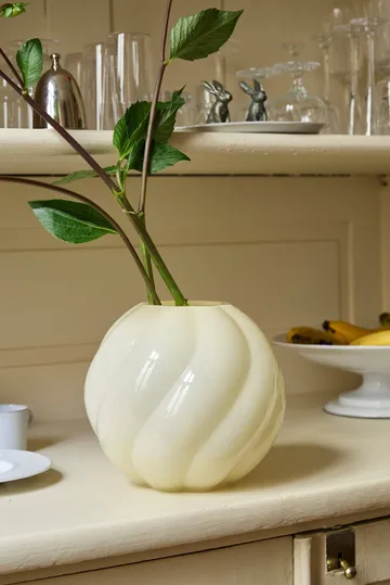 Twist Ball vase 20 cm - Butter yellow - Cooee Design