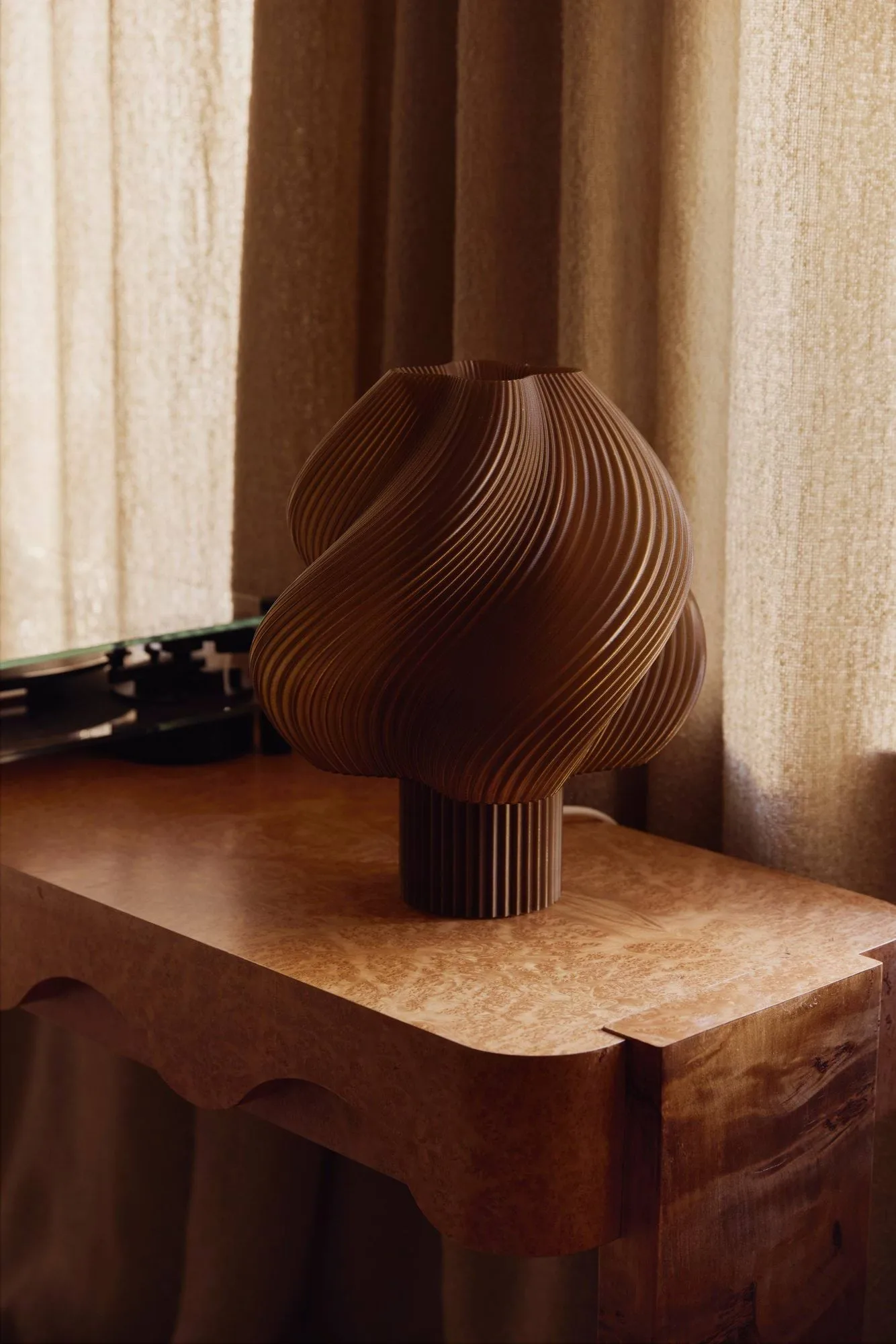 Soft Serve bordlampe, Caramel, Grande, 34 cm Crème Atelier