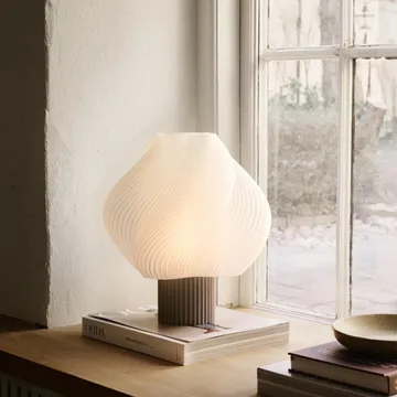 Soft Serve bordlampe - Mocha, Grande, 34 cm - Crème Atelier